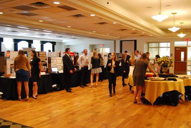 Students present internship experiences at BEM Tabletop Tradeshow