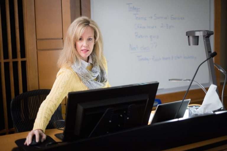 Julie Holliday Wayne