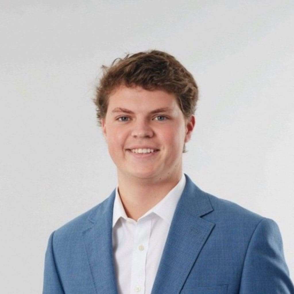 Headshot of Riley Brennan