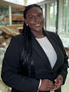 Headshot of Erica Carl.