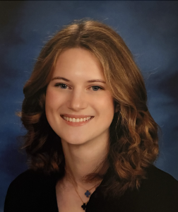 Headshot of Maddie Davis.